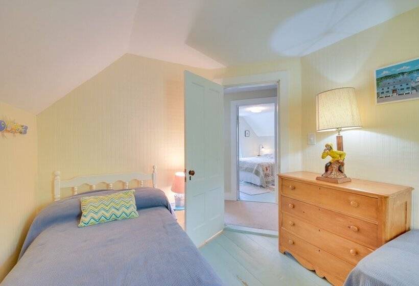 Georgetown Vacation Rental: Gas Grill & Near Beach