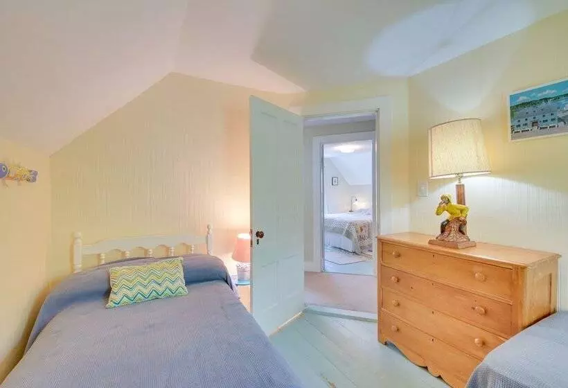 Georgetown Vacation Rental: Gas Grill & Near Beach