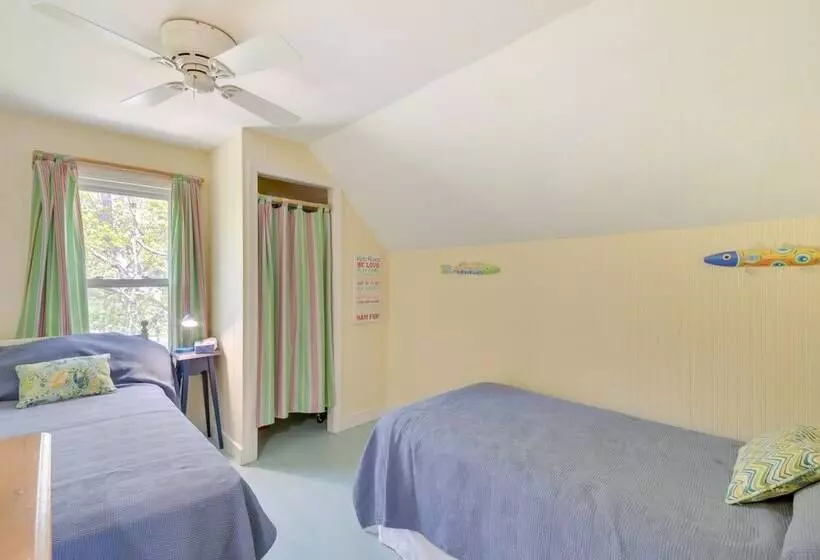 Georgetown Vacation Rental: Gas Grill & Near Beach