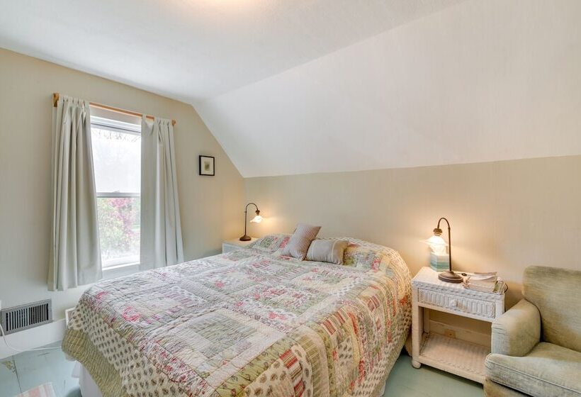 Georgetown Vacation Rental: Gas Grill & Near Beach