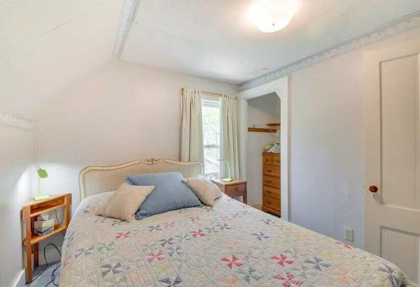 Georgetown Vacation Rental: Gas Grill & Near Beach