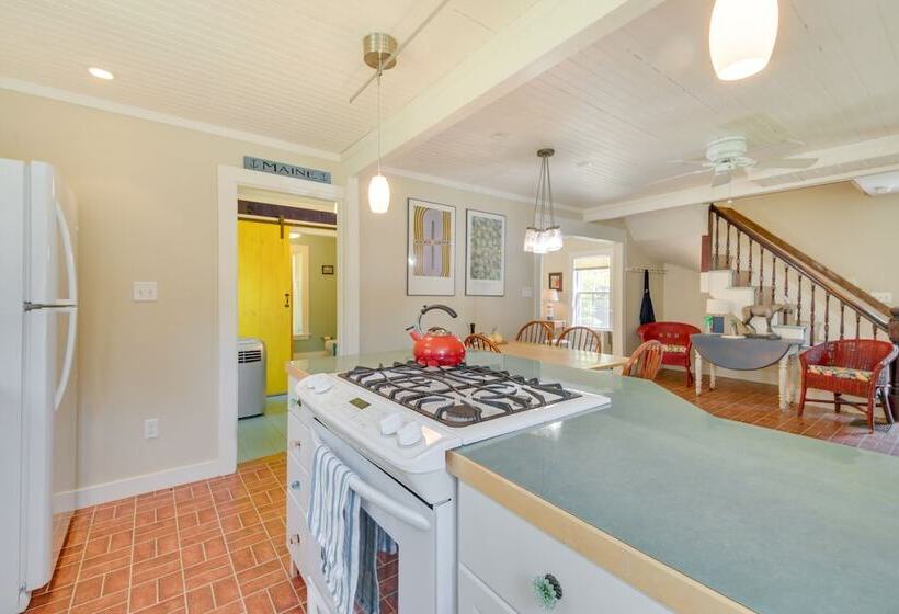 Georgetown Vacation Rental: Gas Grill & Near Beach
