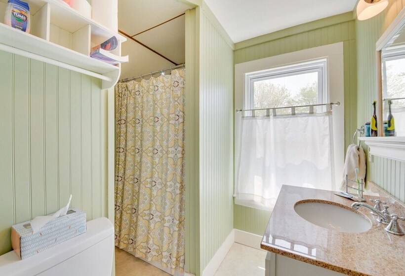 Georgetown Vacation Rental: Gas Grill & Near Beach