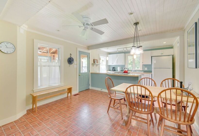 Georgetown Vacation Rental: Gas Grill & Near Beach