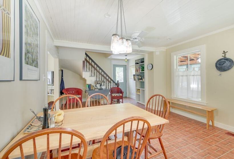 Georgetown Vacation Rental: Gas Grill & Near Beach