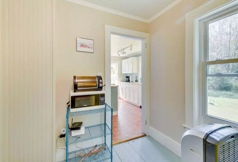 Georgetown Vacation Rental: Gas Grill & Near Beach