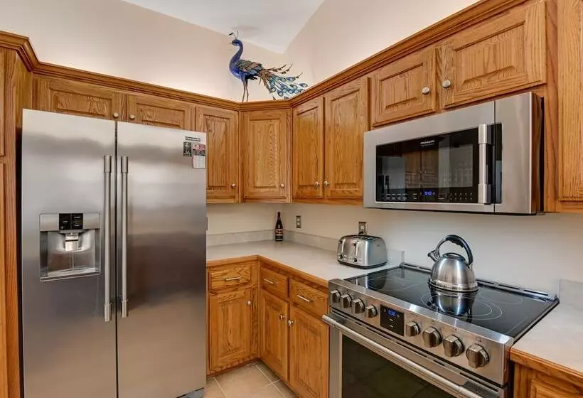 Gordonsville Retreat: Deck W/ Spectacular Views!