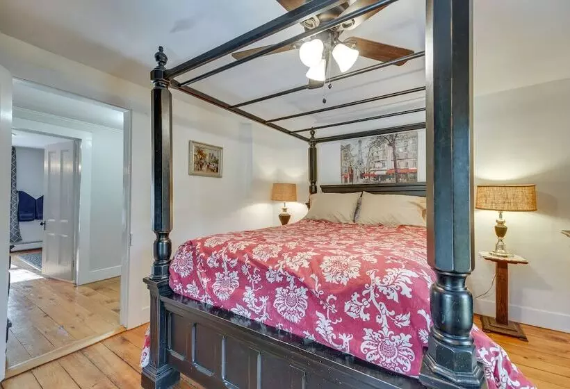 Hop Bottom Home W/ Private Yard & Fire Pit!