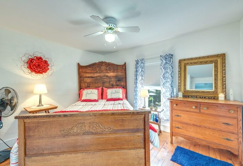 Hop Bottom Home W/ Private Yard & Fire Pit!