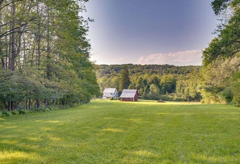 Hop Bottom Home W/ Private Yard & Fire Pit!