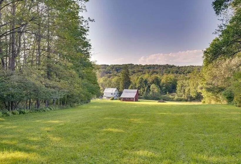 Hop Bottom Home W/ Private Yard & Fire Pit!