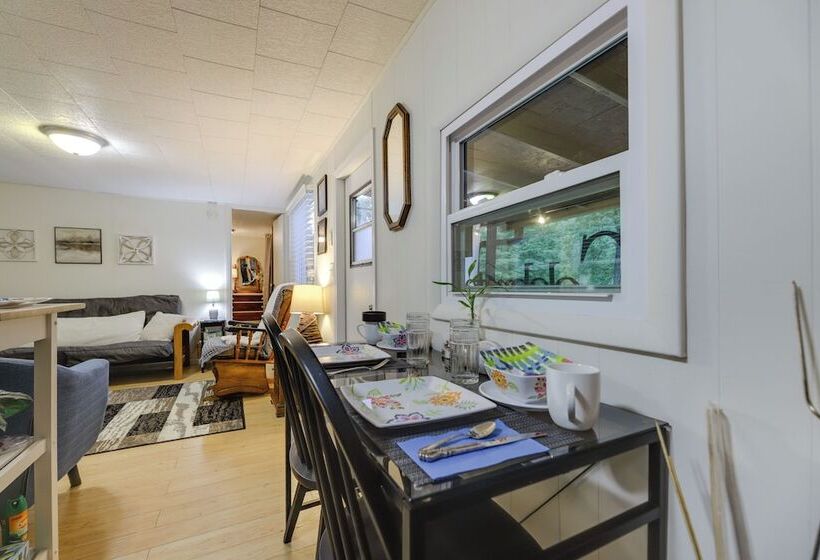 Fire Pit & Fall Foliage Views: Kentucky Mtn Home!