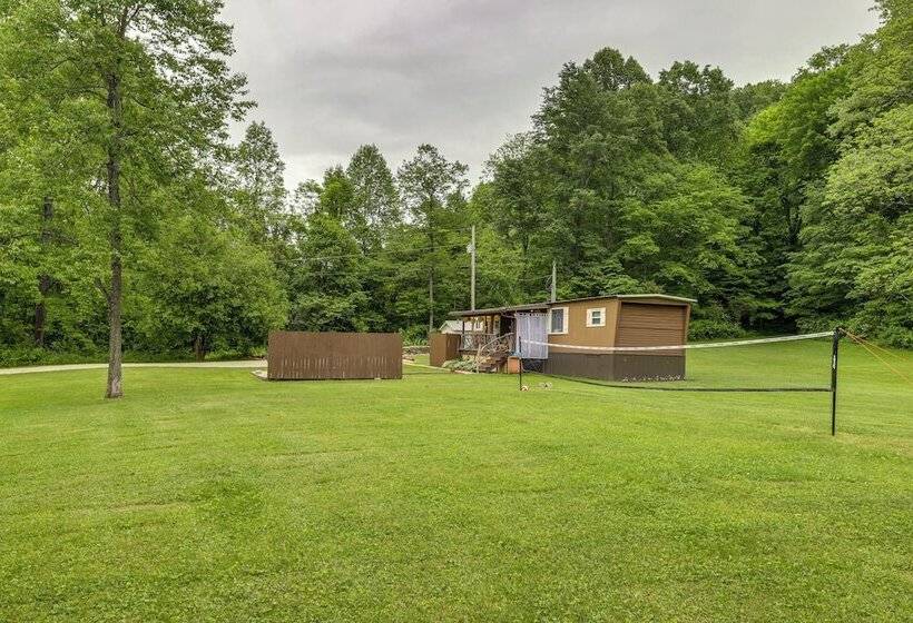 Fire Pit & Fall Foliage Views: Kentucky Mtn Home!