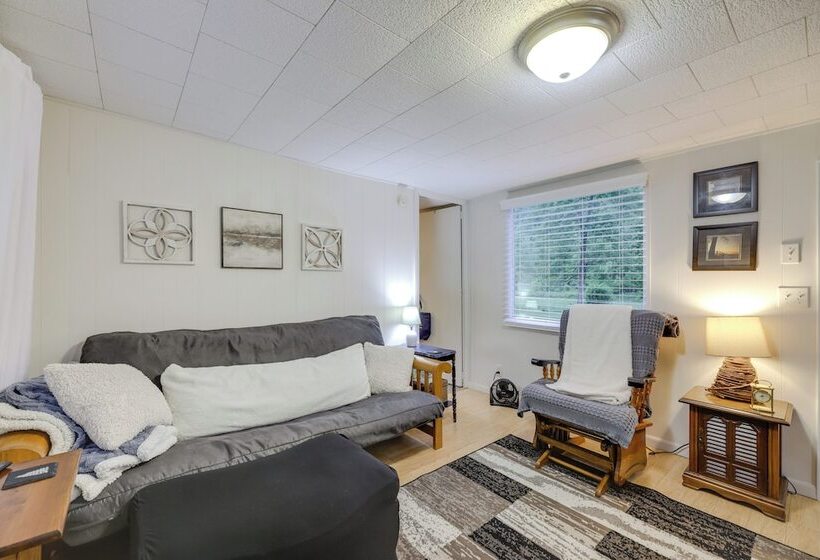 Fire Pit & Fall Foliage Views: Kentucky Mtn Home!