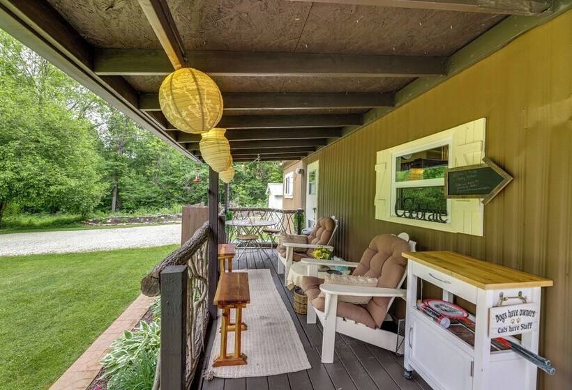 Fire Pit & Fall Foliage Views: Kentucky Mtn Home!