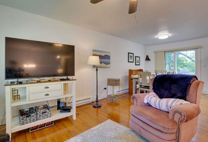 Kiamesha Lake Home W/ Deck: 4 Mi To Resorts World!