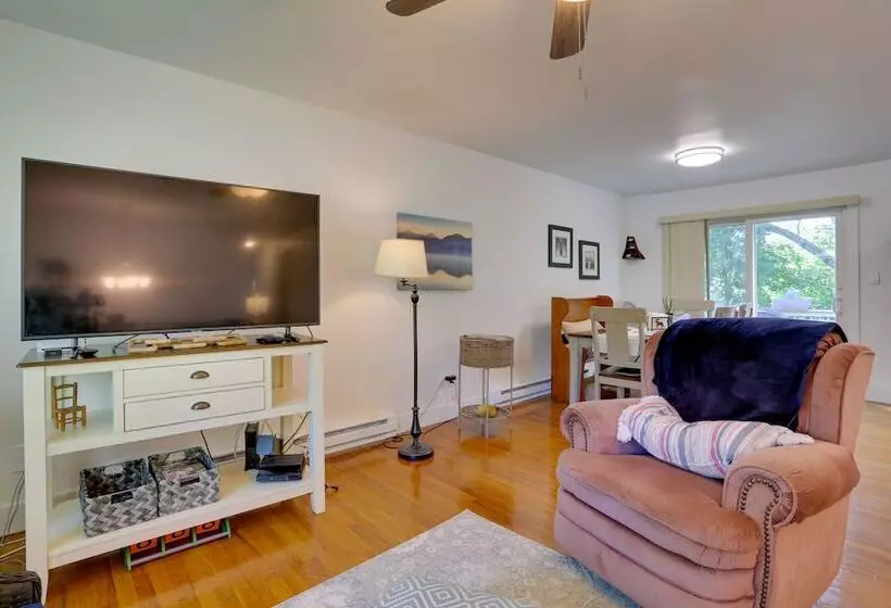 Kiamesha Lake Home W/ Deck: 4 Mi To Resorts World!