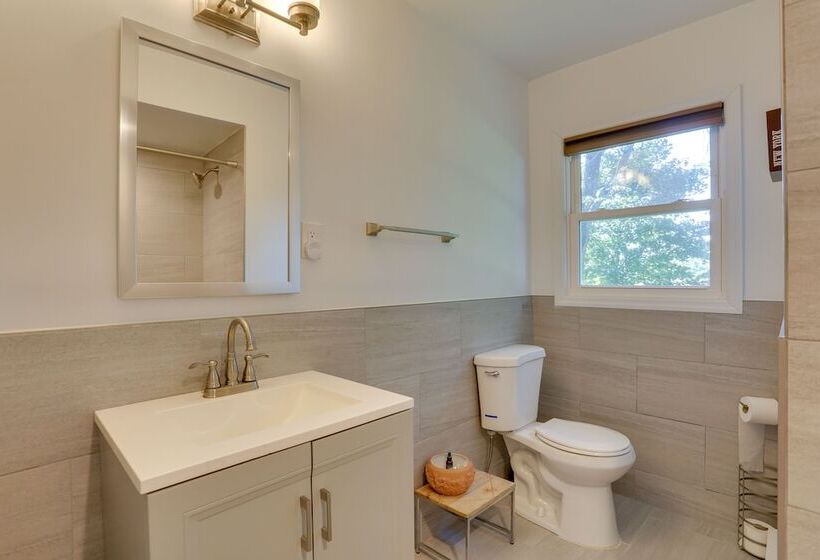 Kiamesha Lake Home W/ Deck: 4 Mi To Resorts World!