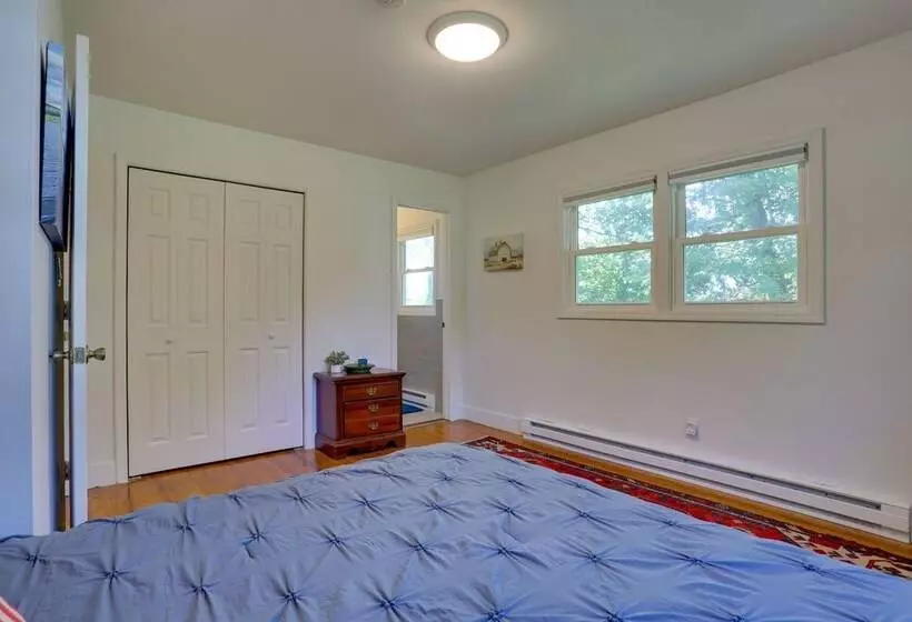 Kiamesha Lake Home W/ Deck: 4 Mi To Resorts World!