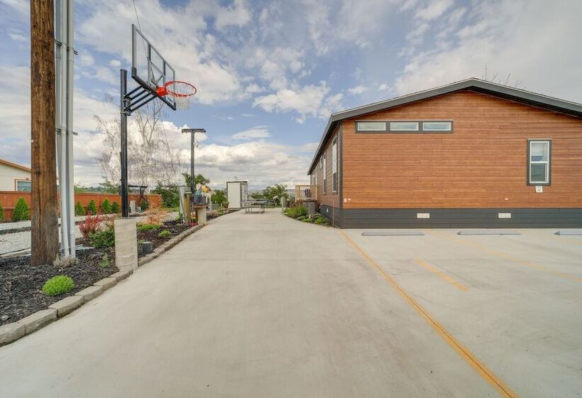 Lakefront Brewster Home W/ Yard Games & Hot Tub!