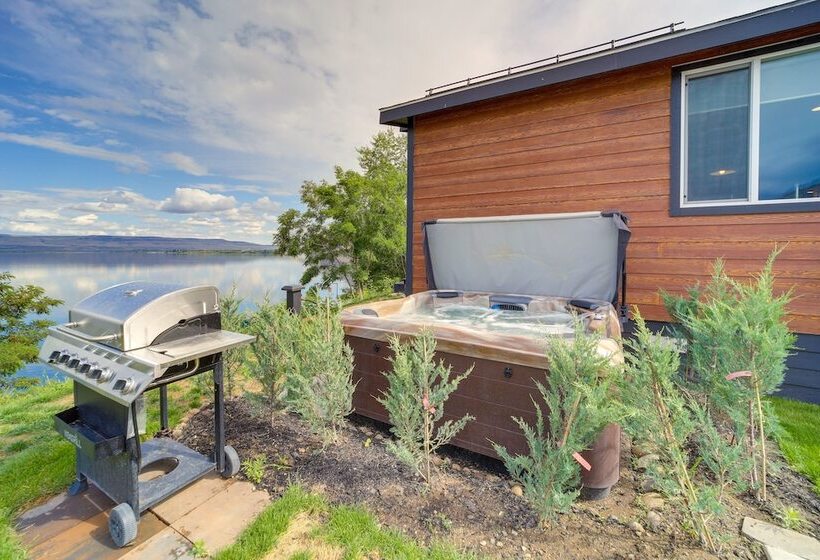 Lakefront Brewster Home W/ Yard Games & Hot Tub!