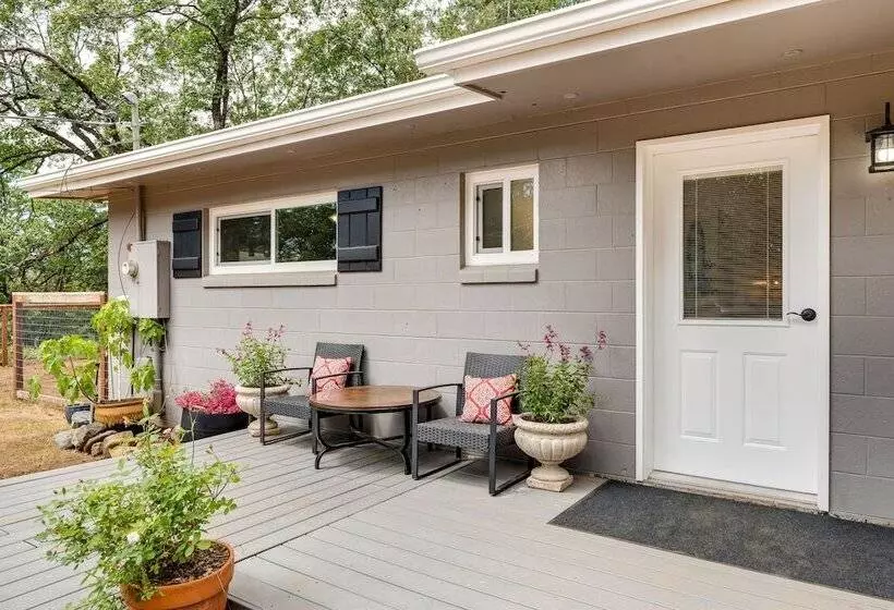 Modern Meadow Vista Vacation Home W/ Spacious Deck