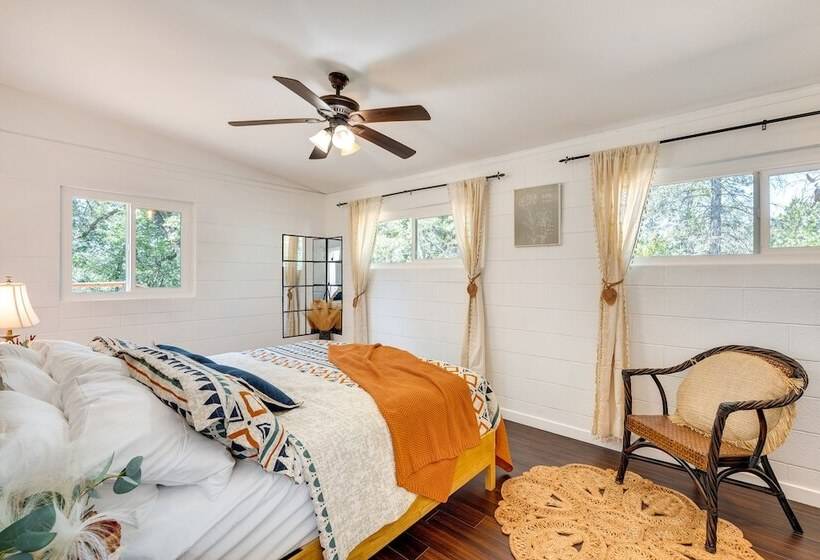 Modern Meadow Vista Vacation Home W/ Spacious Deck