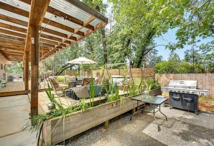 Modern Meadow Vista Vacation Home W/ Spacious Deck