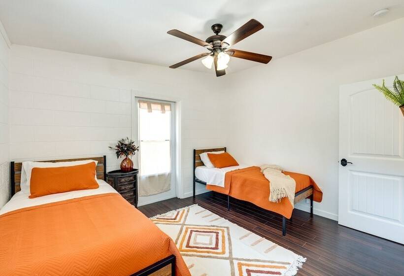 Modern Meadow Vista Vacation Home W/ Spacious Deck