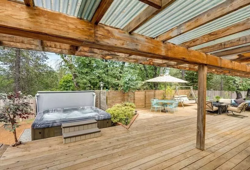 Modern Meadow Vista Vacation Home W/ Spacious Deck