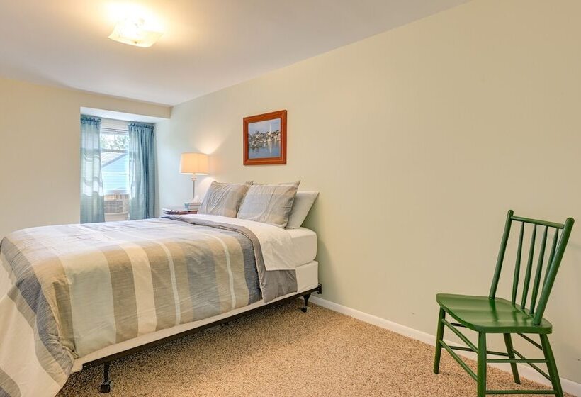 Saint Helen Lake House W/ Private Beach & Fire Pit