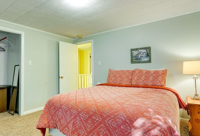 Saint Helen Lake House W/ Private Beach & Fire Pit