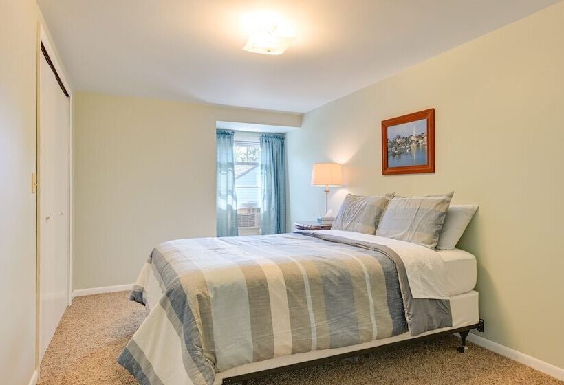 Saint Helen Lake House W/ Private Beach & Fire Pit