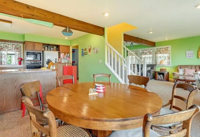 Saint Helen Lake House W/ Private Beach & Fire Pit