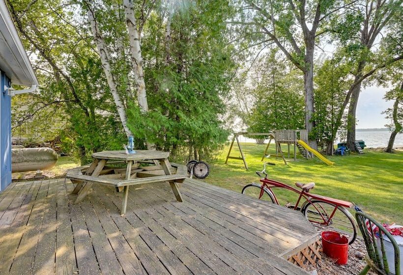 Saint Helen Lake House W/ Private Beach & Fire Pit