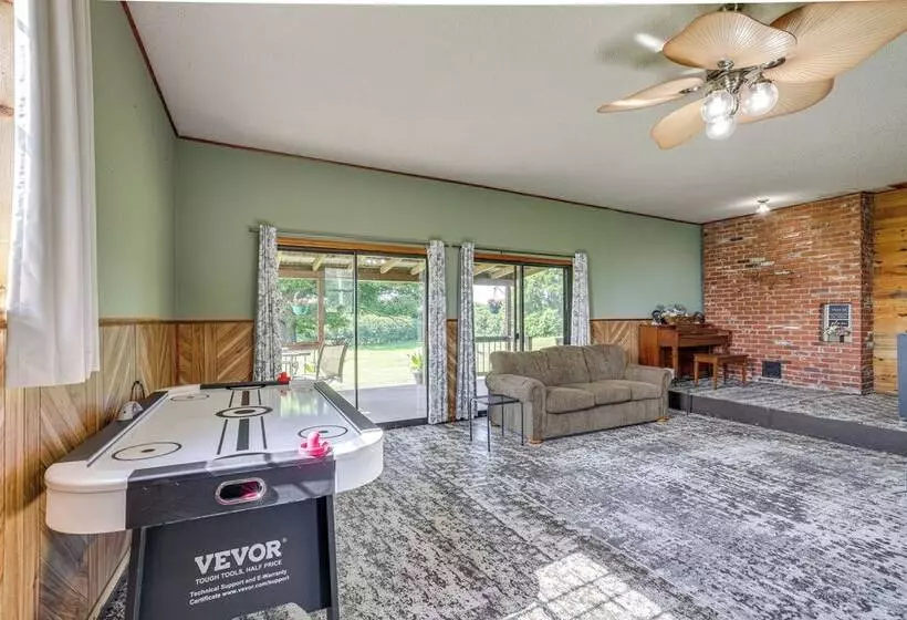 Southwest City Home W/ Fire Pit: 9 Mi To Grove!