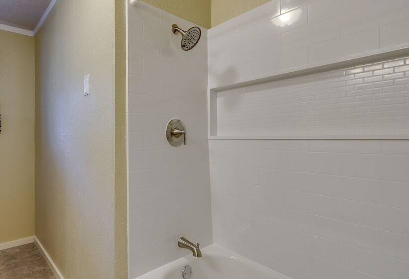 Southwest City Home W/ Fire Pit: 9 Mi To Grove!