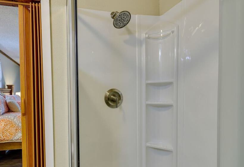 Southwest City Home W/ Fire Pit: 9 Mi To Grove!