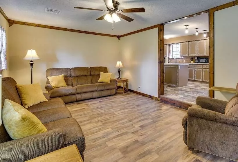 Southwest City Home W/ Fire Pit: 9 Mi To Grove!