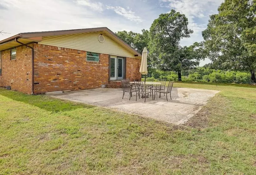 Southwest City Home W/ Fire Pit: 9 Mi To Grove!