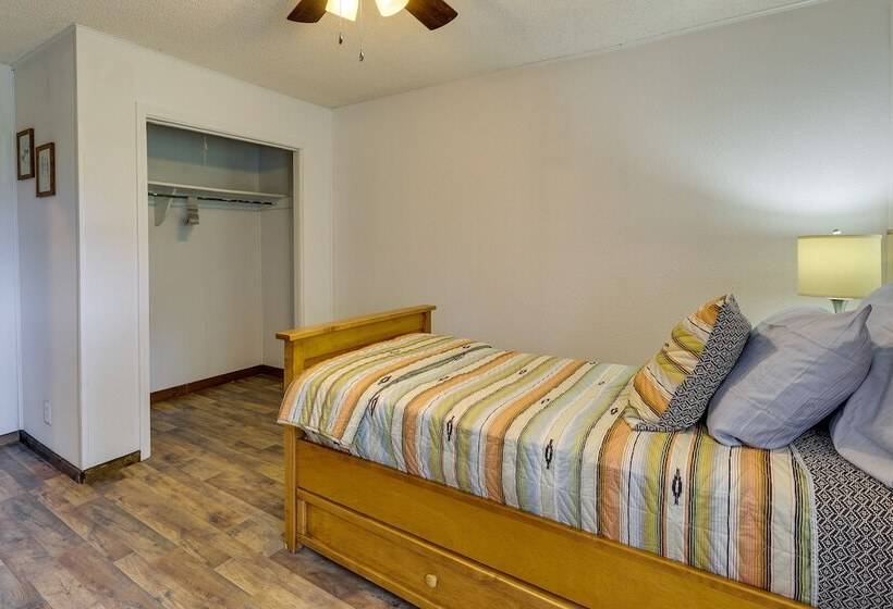 Southwest City Home W/ Fire Pit: 9 Mi To Grove!