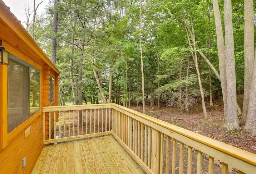 Tranquil Middlebury Center Cabin W/ Mountain Views