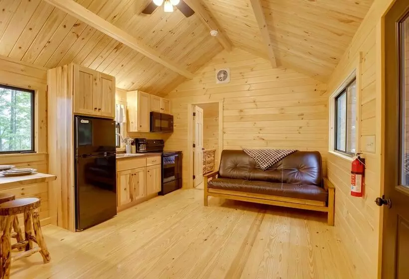 Tranquil Middlebury Center Cabin W/ Mountain Views