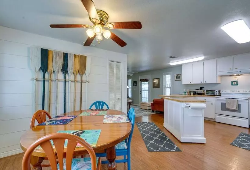 Waterfront Florida Abode W/ Deck, Grill & Fire Pit