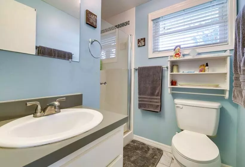 Waterfront Florida Abode W/ Deck, Grill & Fire Pit