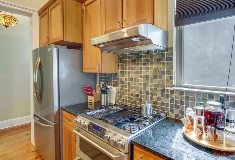 Waterfront Loranger Cottage W/ Private Hot Tub!