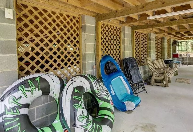 Waterfront Loranger Cottage W/ Private Hot Tub!