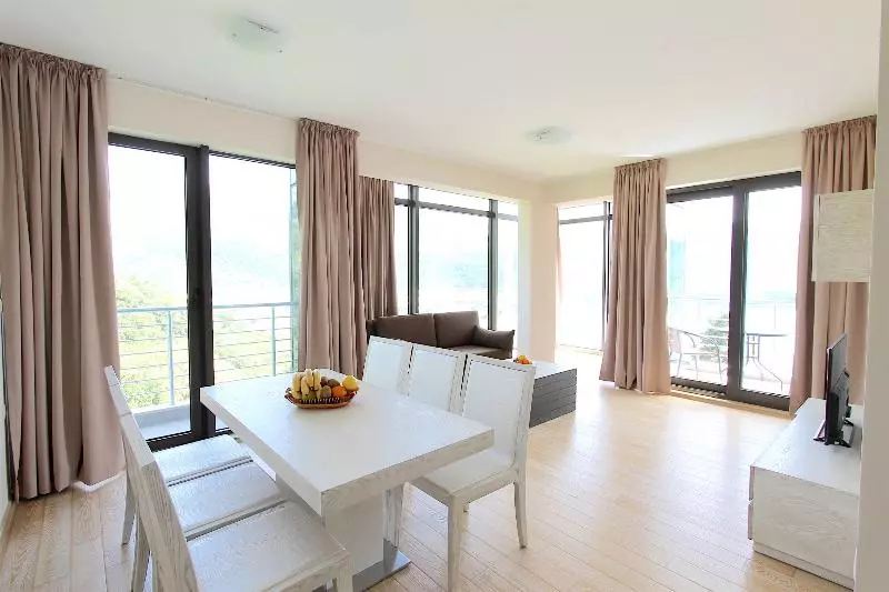Apartments Aqua