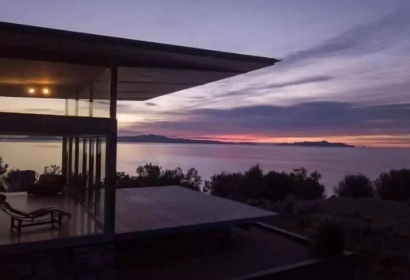 Avalon Coastal Retreat