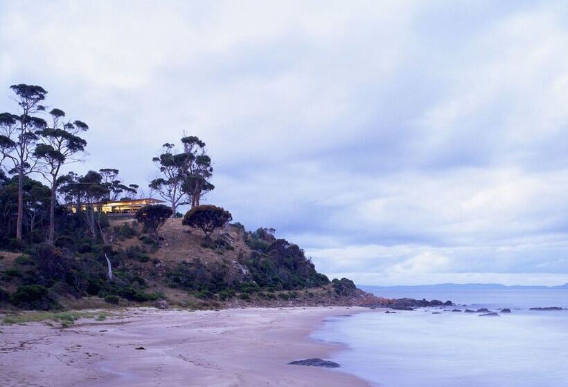 Avalon Coastal Retreat